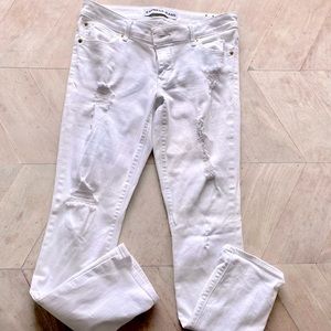 Women’s Distressed White Jeans, Size 6